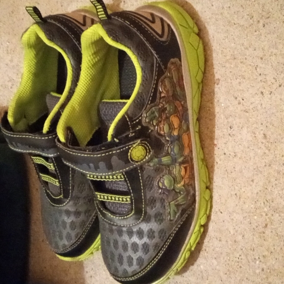 NinjaTurtles Flashing shoes - Picture 1 of 13